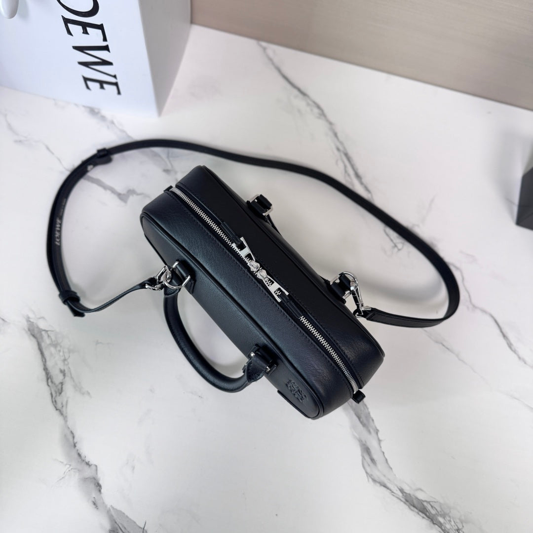 Loewe Amazona 23 Cropped Bag Black Shiny Calfskin