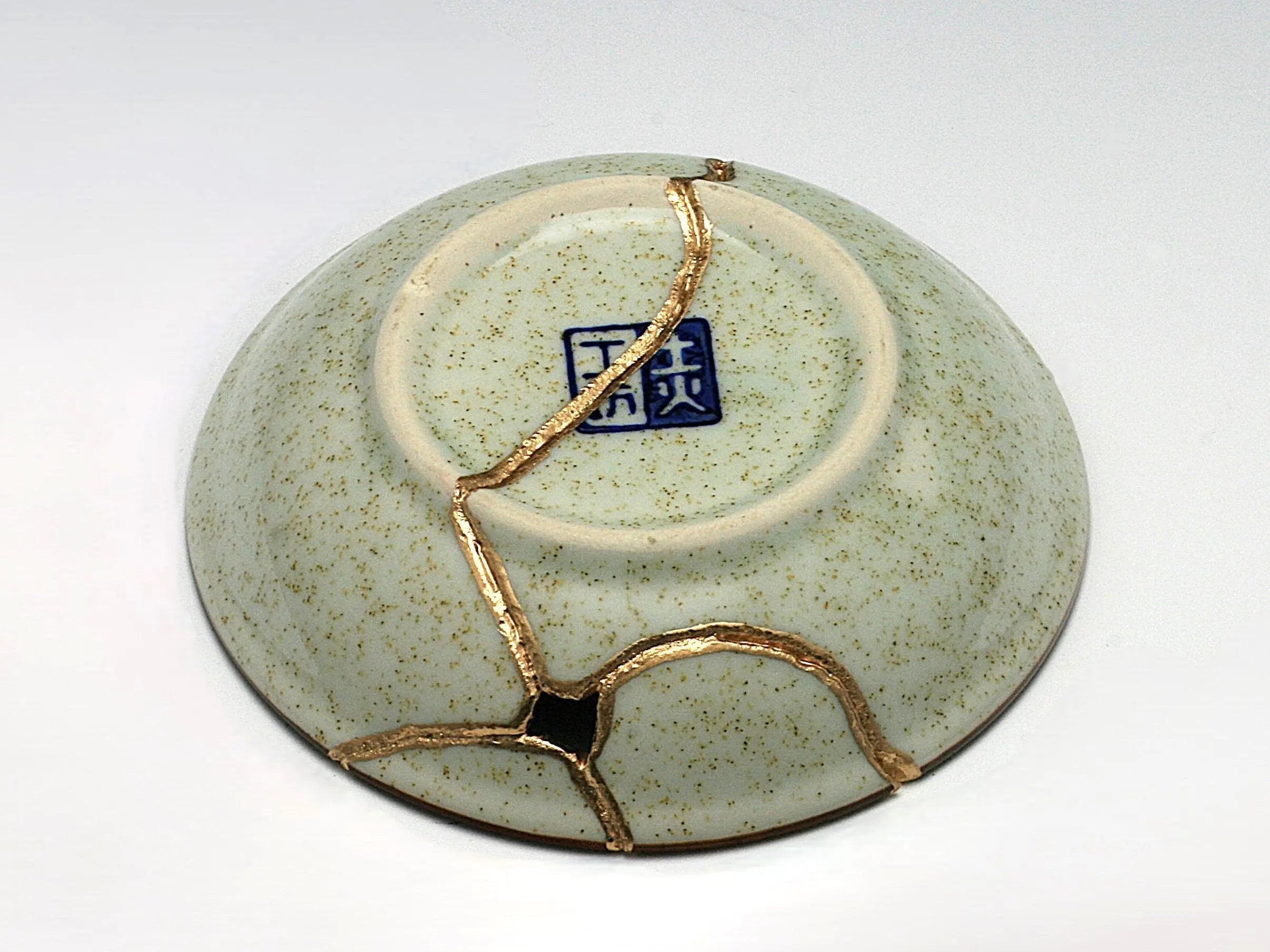 Small Beige Kintsugi Plate with Rose Image