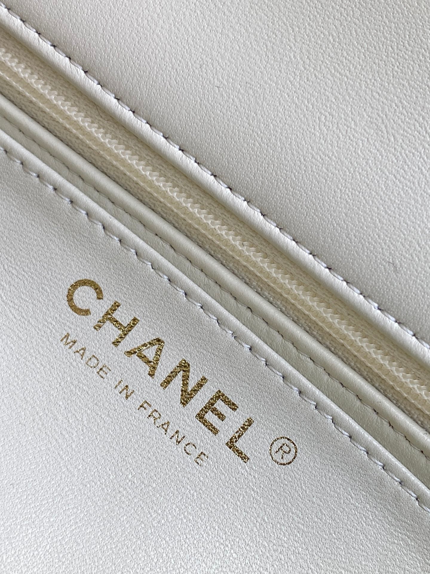 Chanel 25K Series Velvet Bow CF Handle Bag 20 White 275898