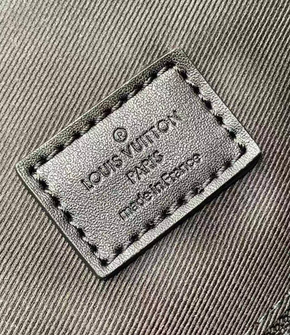 LV M55699 Christopher MM Backpack Black Cowhide