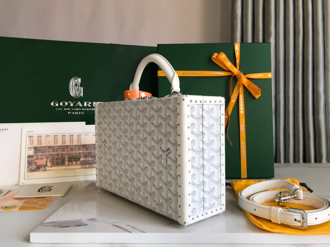 GRAND H_TEL TRUNK BAG 24 IN WHITE GOYARDINE CANVAS AND CALFSKIN