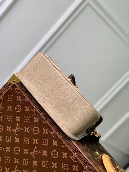 diane 24 dove cream biorcolor monogram empreinte leather