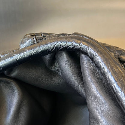 Classic Pouch 40cm Black Calfskin