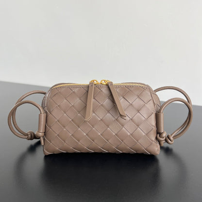 CONCERT POUCH 18 IN MEDIUM BROWN LAMBSKIN