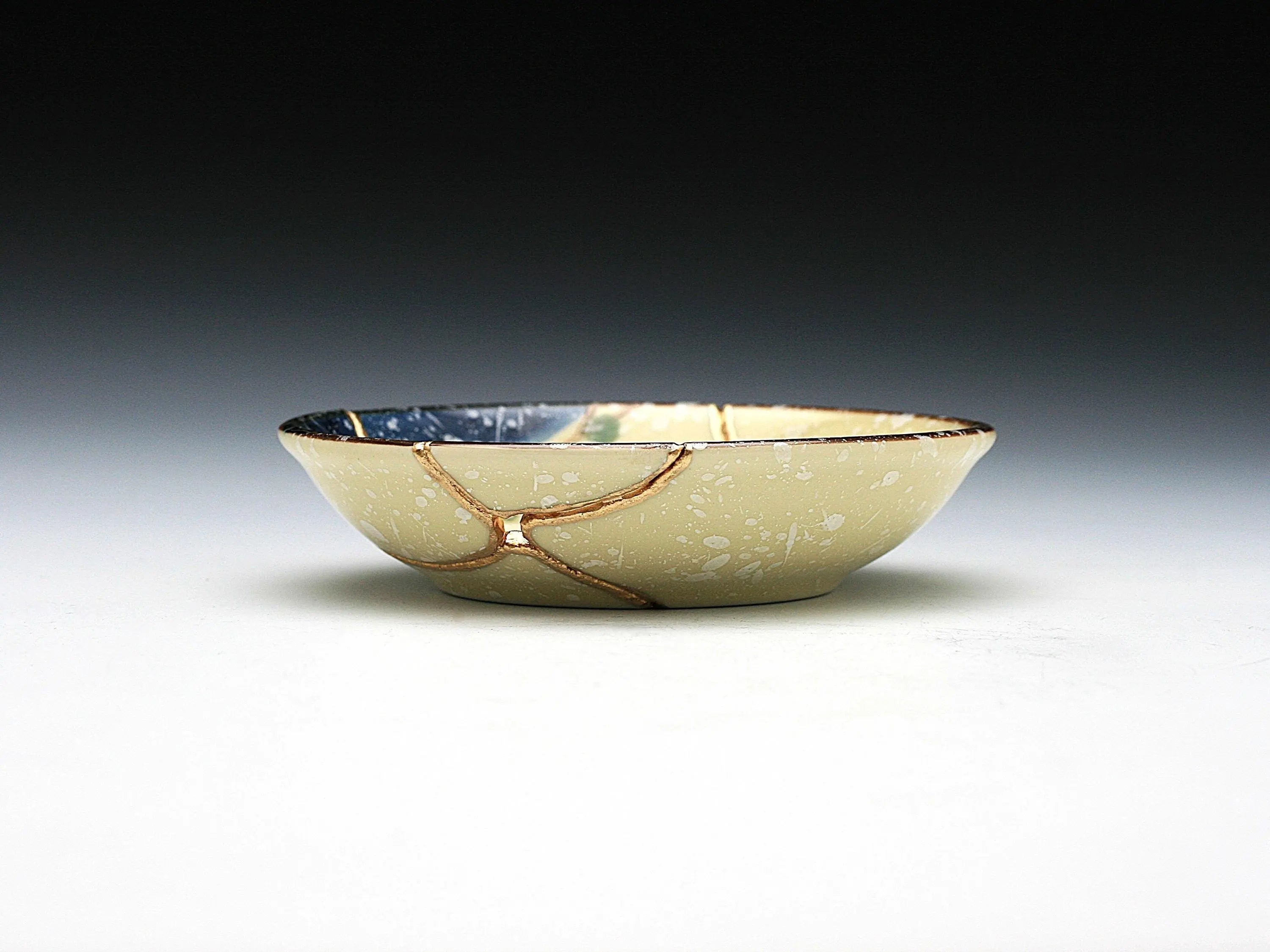 Small Beige Kintsugi Plate with Red and Yellow Flowers