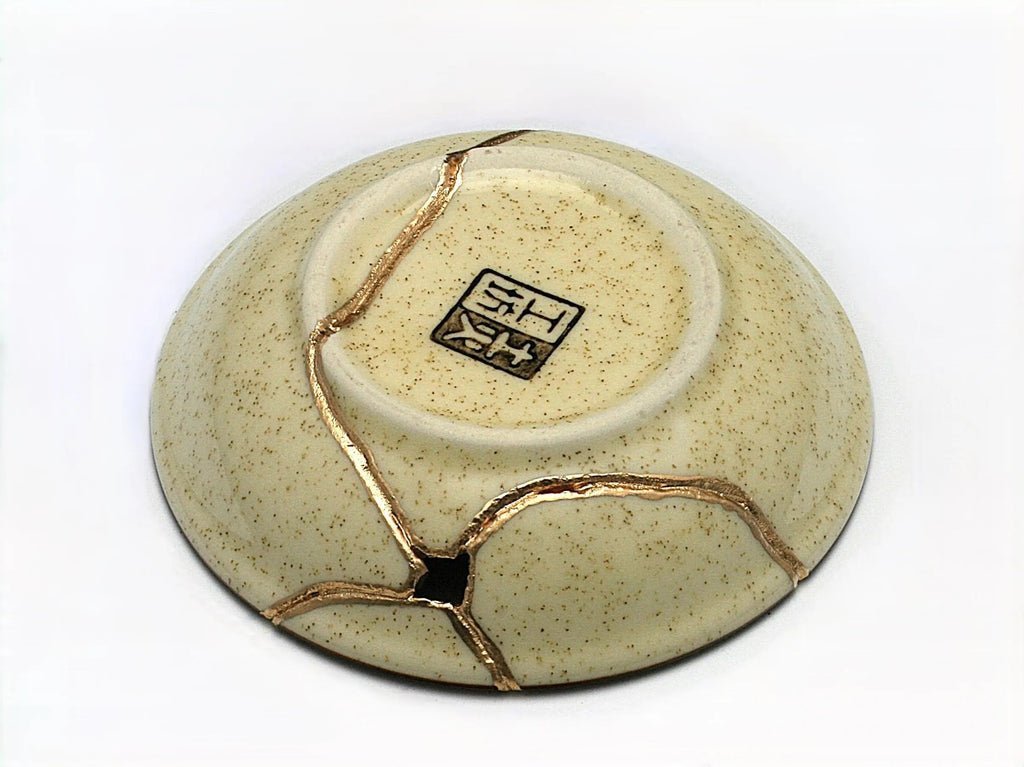 Small Beige Kintsugi Plate with Image