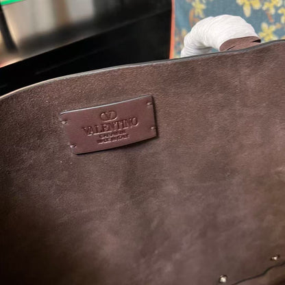 Valentino Garavani NellcÃ´te Suede Shopping Bag
