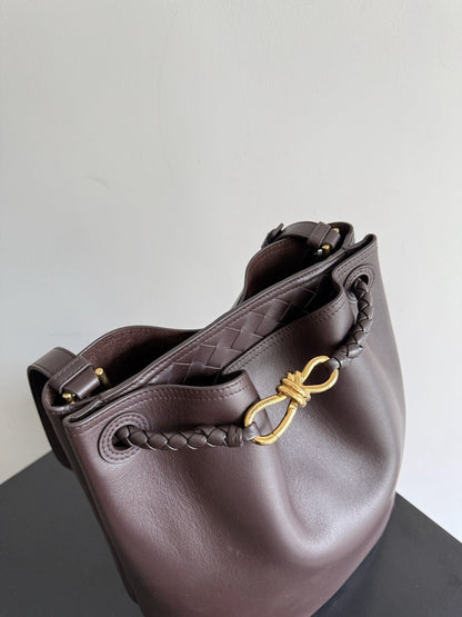 Bottega Veneta 2025 Andiamo Bucket Bag 34cm Fondant Silky Calfskin Suede