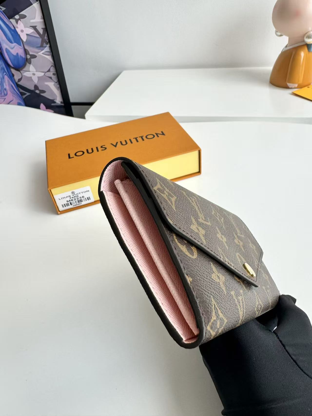 LV Sarah Wallet 19 Brown in Monogram Cowhide