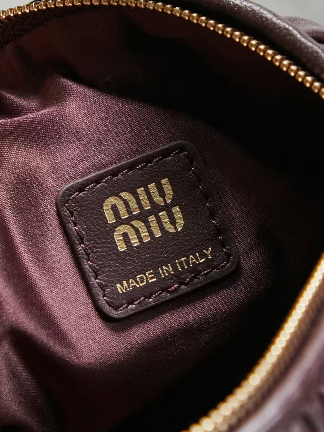 Miu MatelassÃ© Pouch Bag 23cm Chocolate Leather
