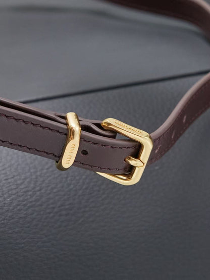 Miu MatelassÃ© Pouch Bag 23cm Chocolate Leather