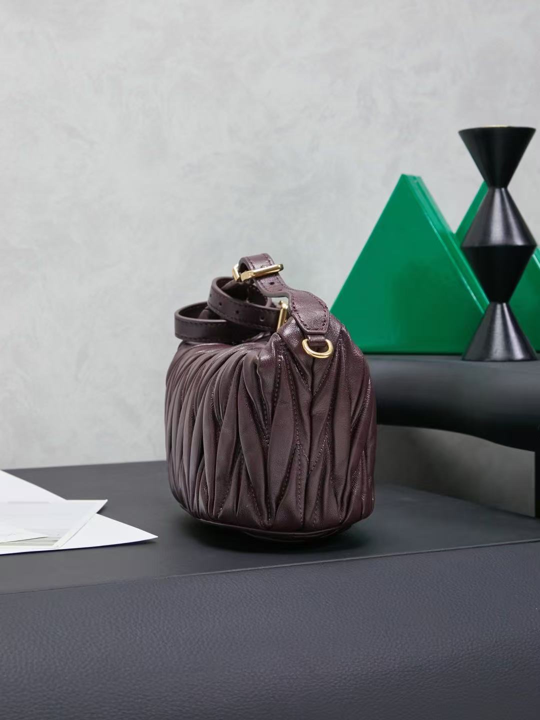 Miu MatelassÃ© Pouch Bag 23cm Chocolate Leather
