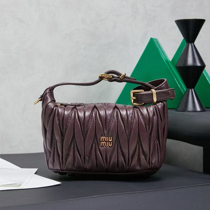 Miu MatelassÃ© Pouch Bag 23cm Chocolate Leather