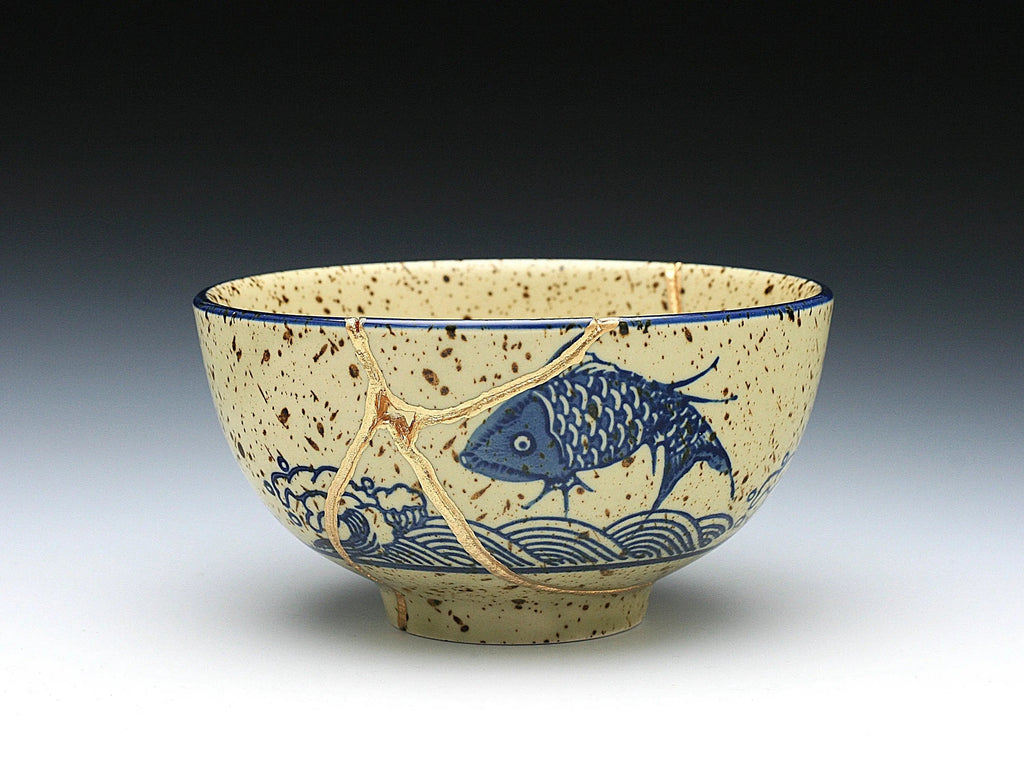 Medium Beige Kintsugi Bowl with Fish Image