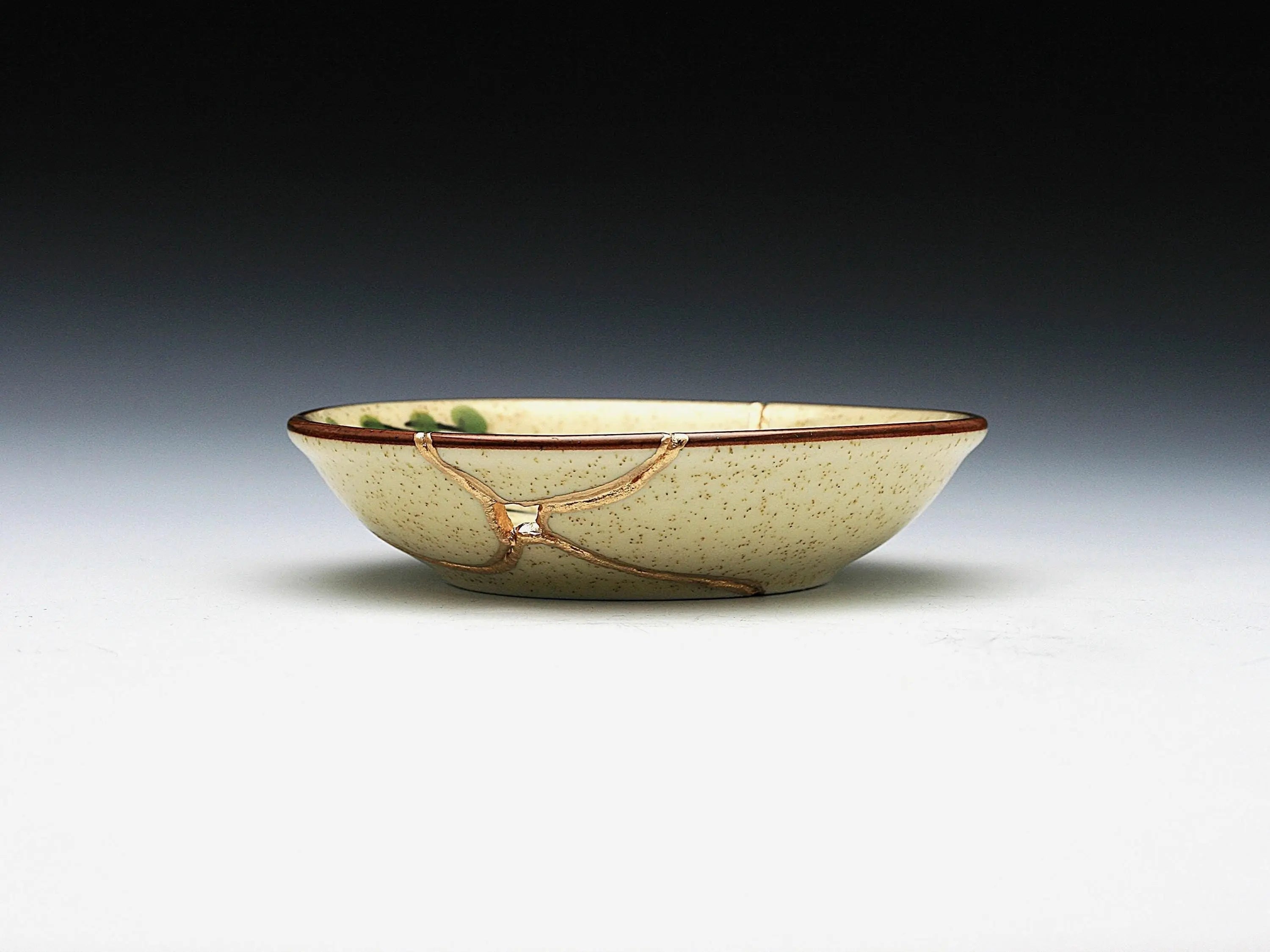 Small Beige Kintsugi Plate with Image