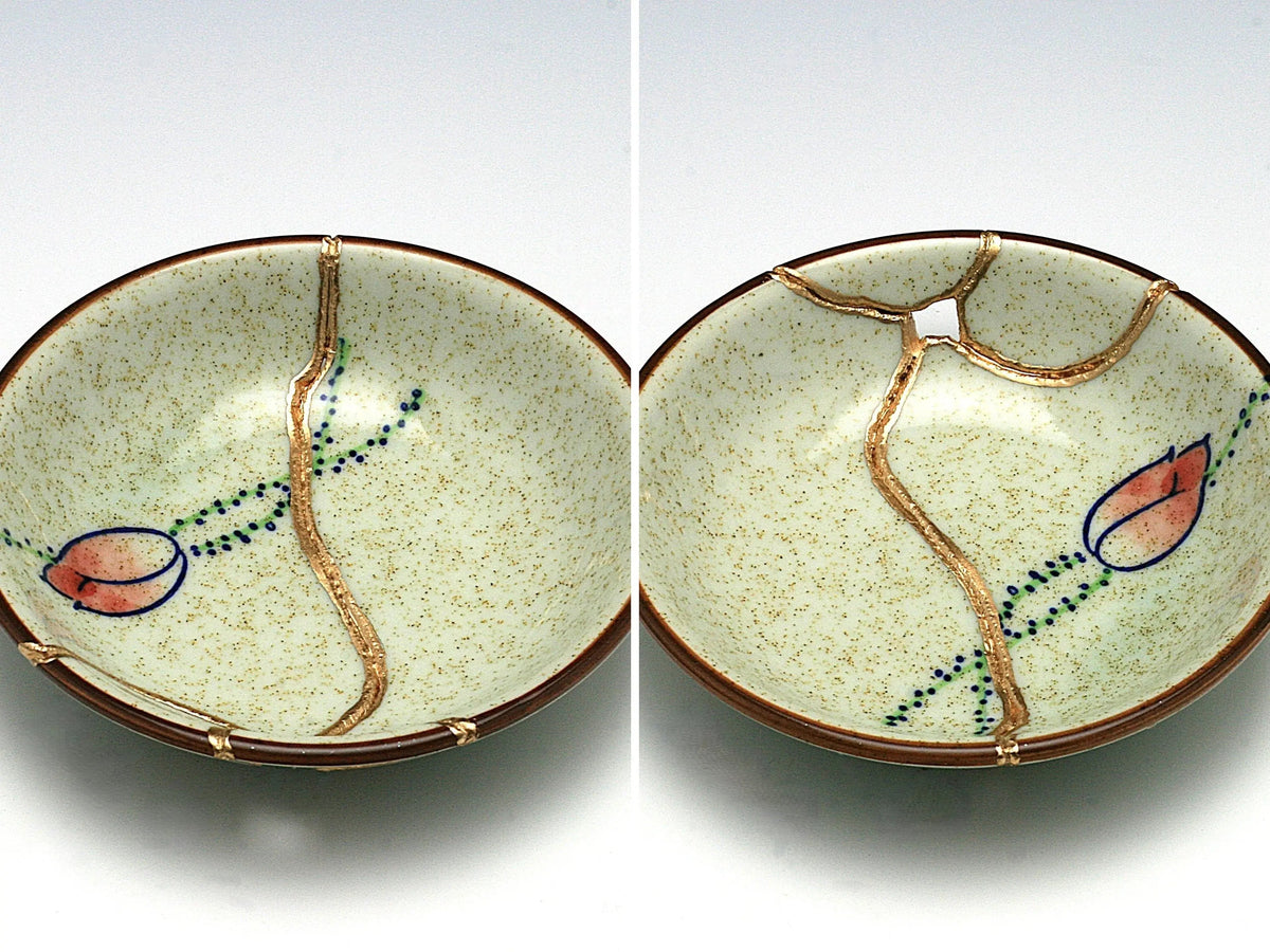 Small Beige Kintsugi Plate with Rose Image
