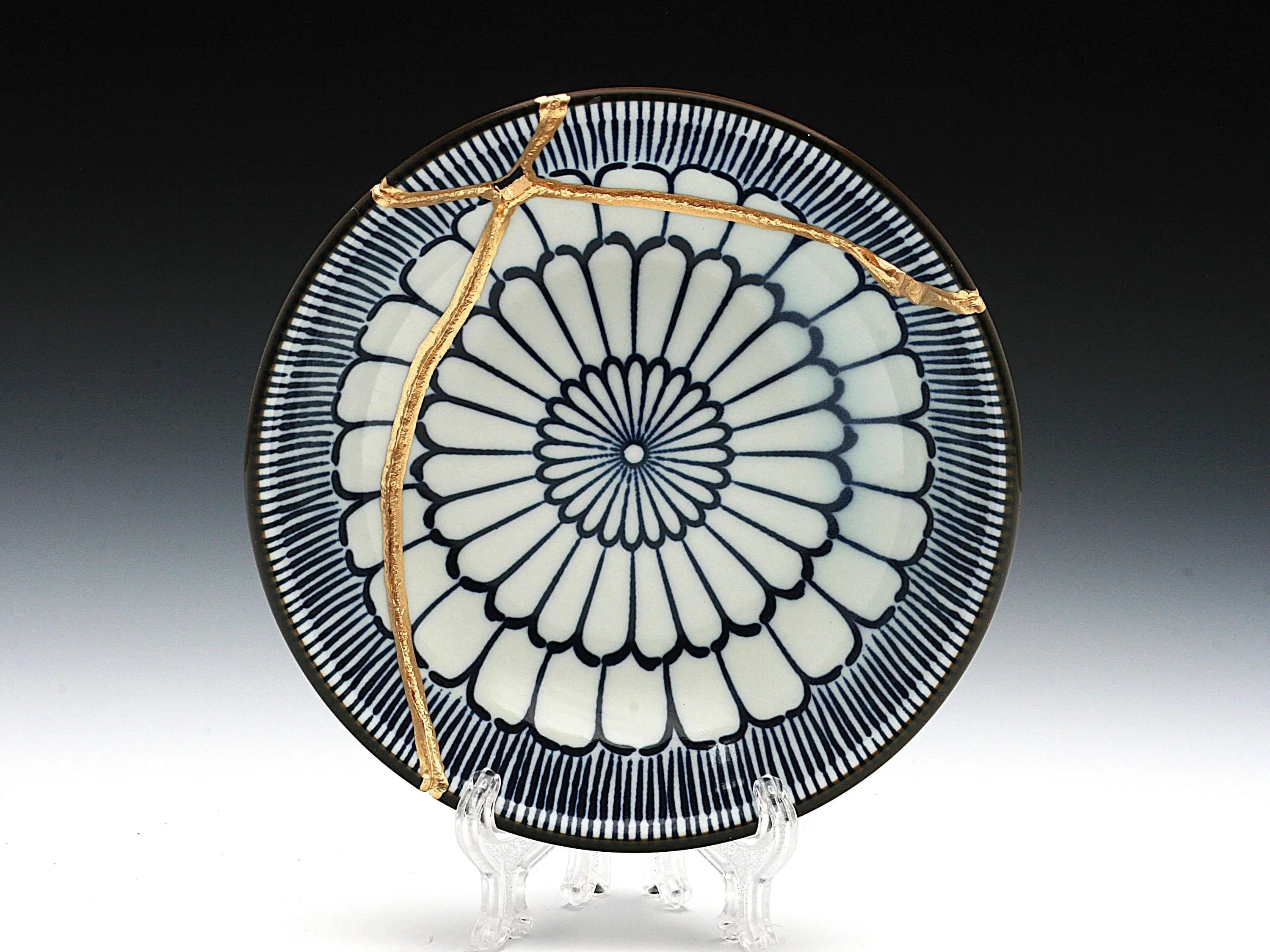 Small Blue and White Kintsugi Plate with Pattern