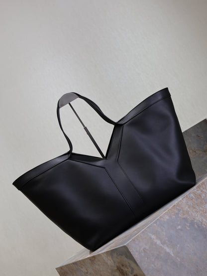 Y Tote Bag Black Cowhide