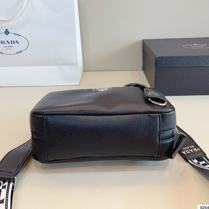 CLASSIC BOSTON BAG 25 IN BLACK GRAINED CALFSKIN