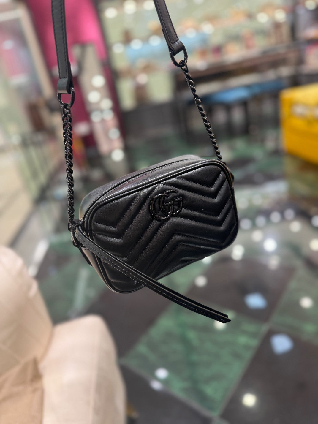 GG MINI 18 MARMONT MATELASS_ SHOULDER BAG BLACK CALFSKIN