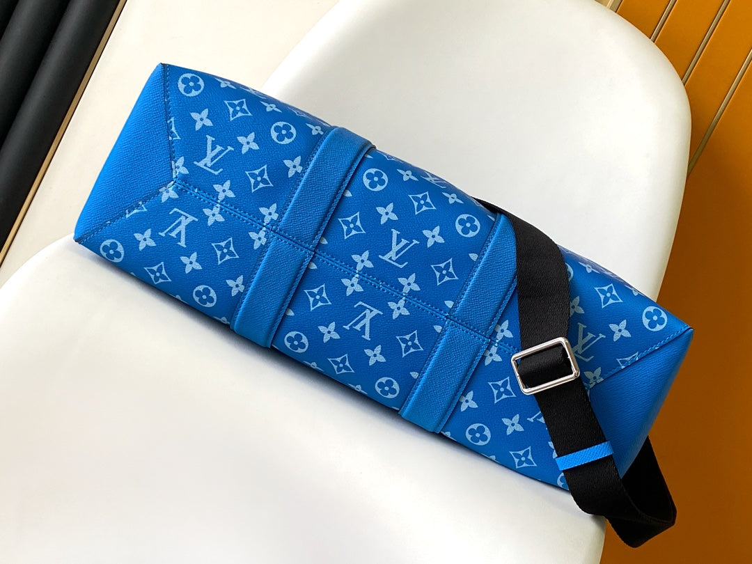 LV The Weekend Tote Bag 43cm Blue Monogram Canvas & TaÃ¯ga Leather
