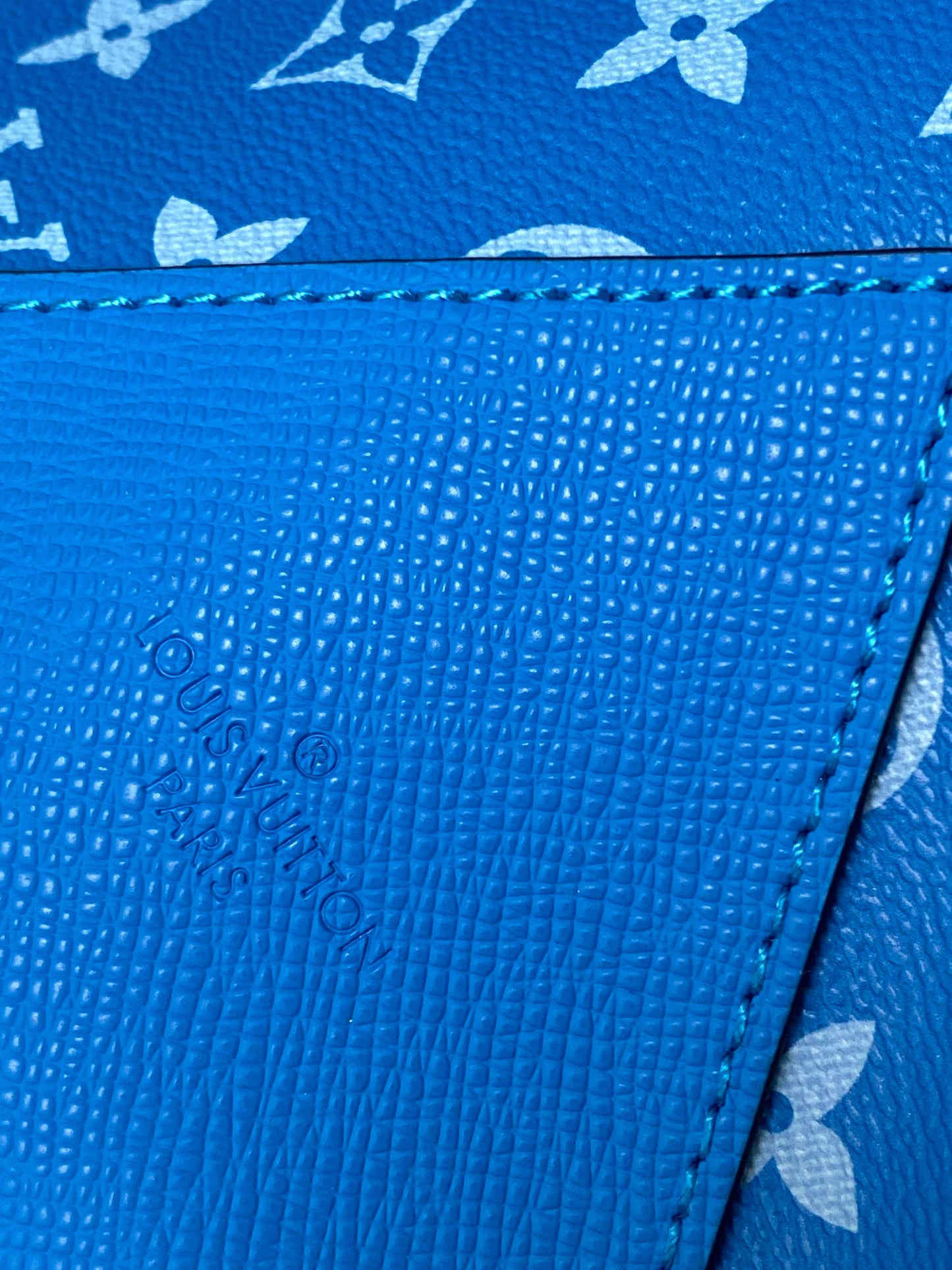 LV The Weekend Tote Bag 43cm Blue Monogram Canvas & TaÃ¯ga Leather