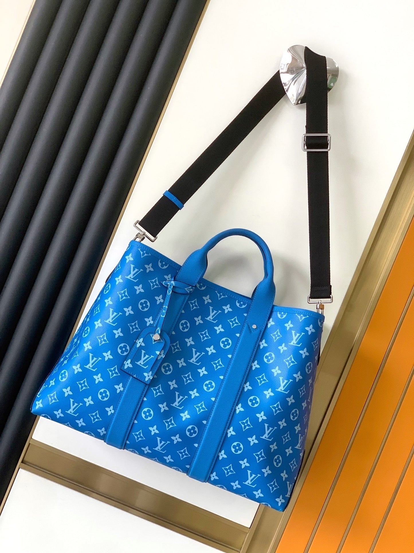 LV The Weekend Tote Bag 43cm Blue Monogram Canvas & TaÃ¯ga Leather
