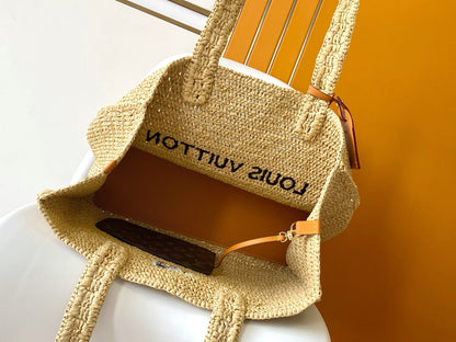 Summer Shopper Tote MM Beige Raffia & Cowhide