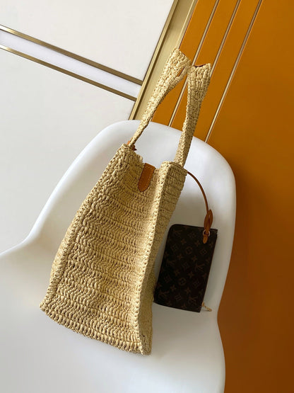 Summer Shopper Tote MM Beige Raffia & Cowhide