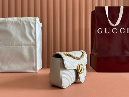 GG MARMONT MATELASS_ LARGE 26 BAG WHITE CALFSKIN