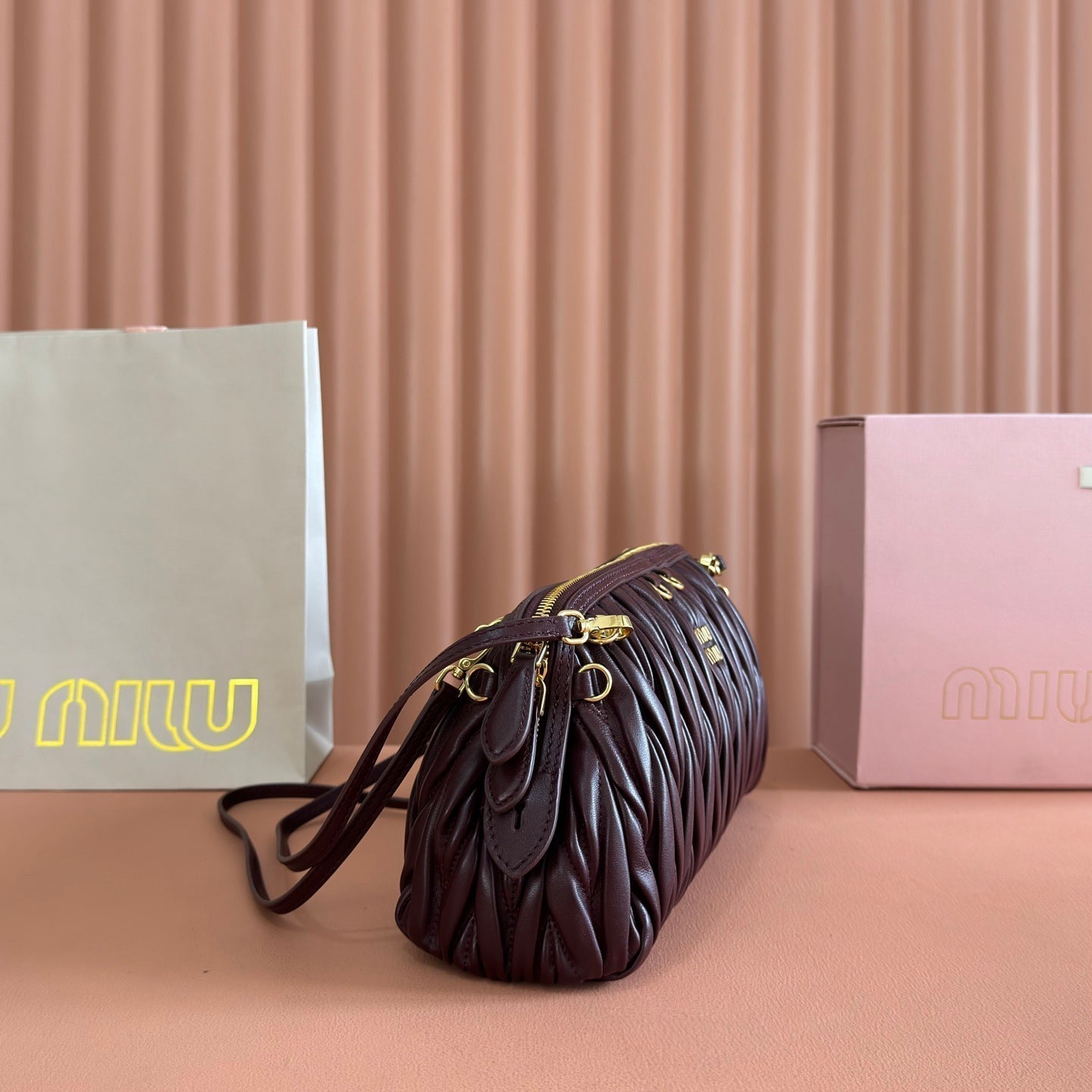 Miu Caprice Clutch Burgundy MatelassÃ© Nappa Leather 280763