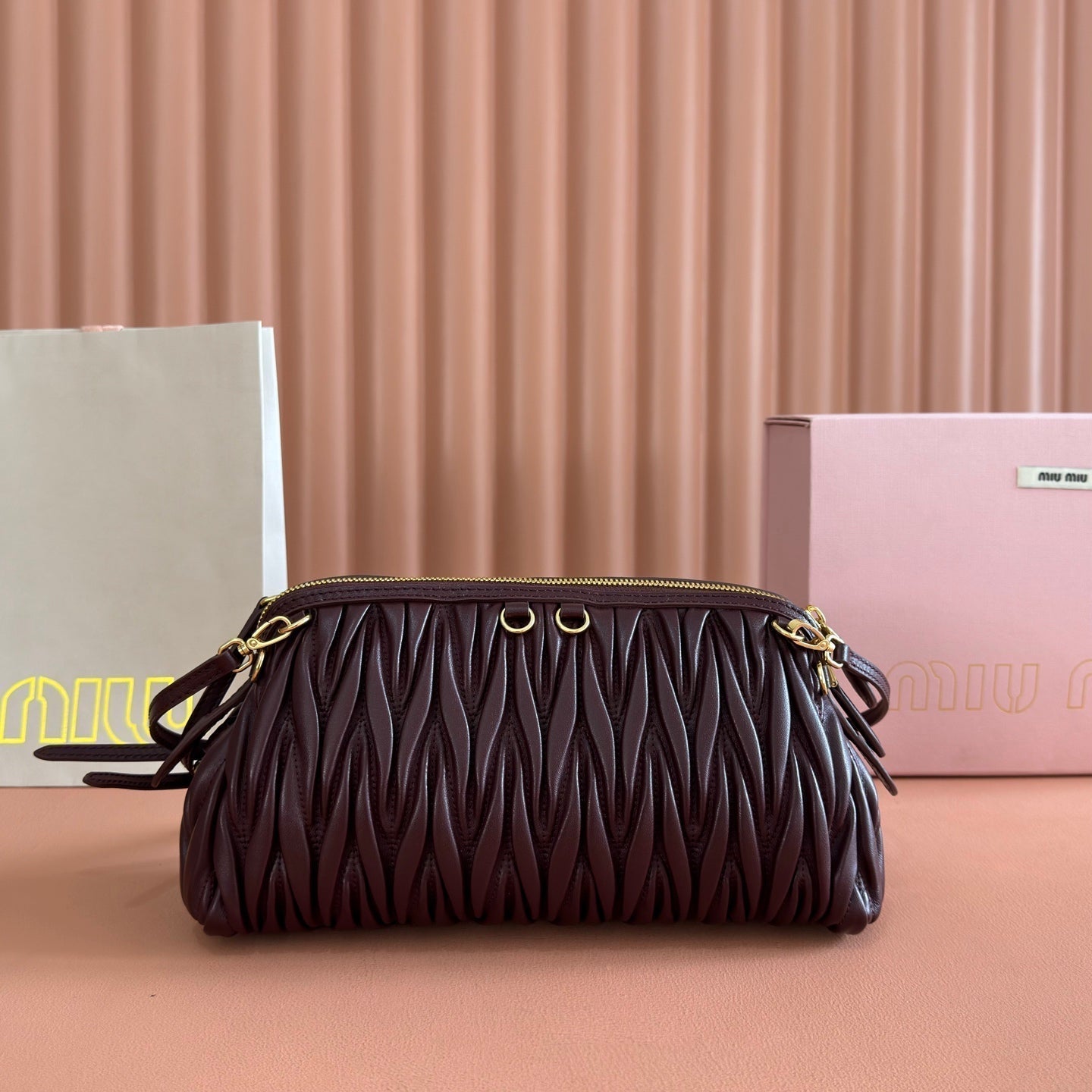 Miu Caprice Clutch Burgundy MatelassÃ© Nappa Leather 280763
