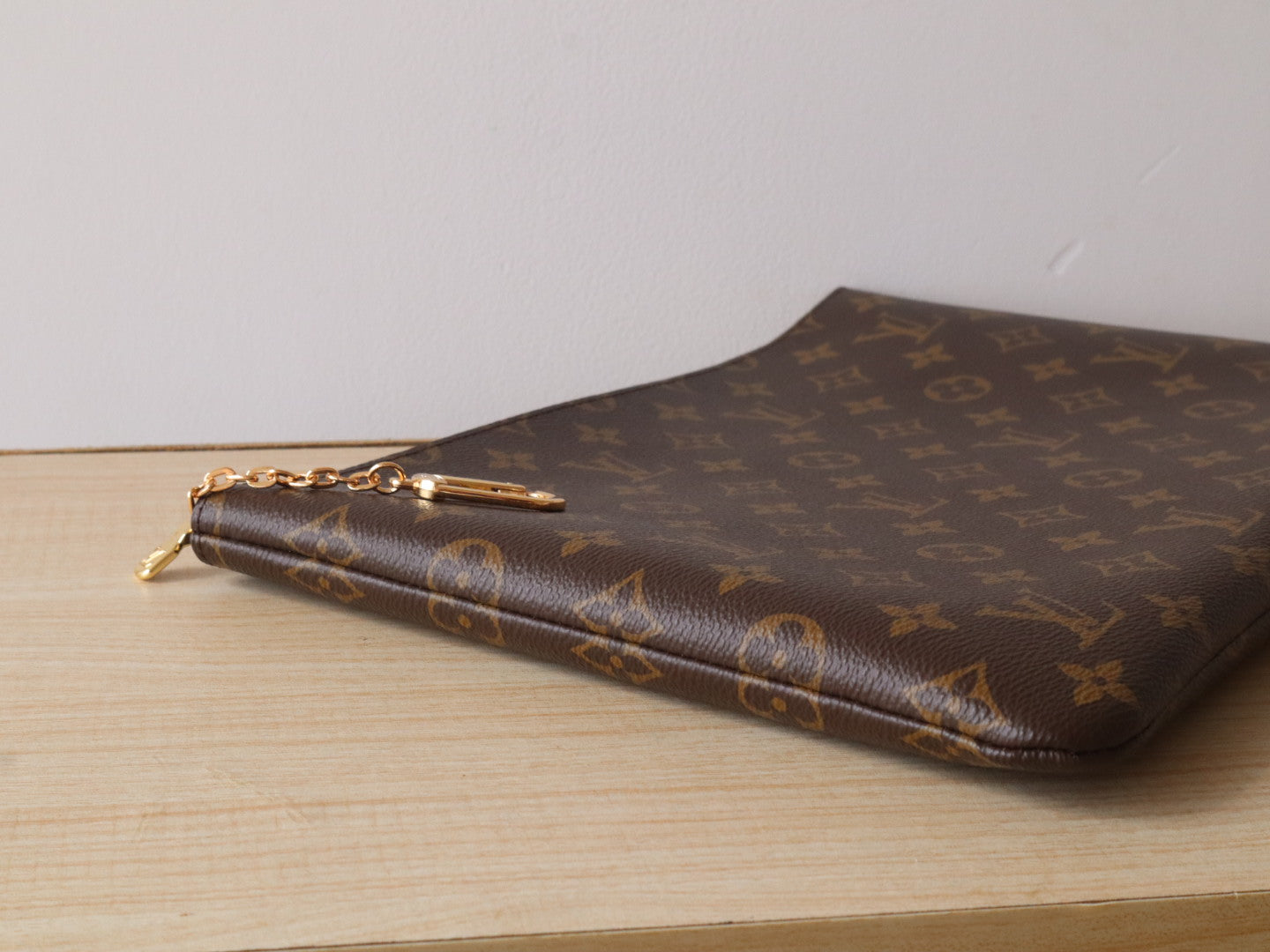 LV Pochette ClÃ©s 33cm Brown Monogram Canvas GHW