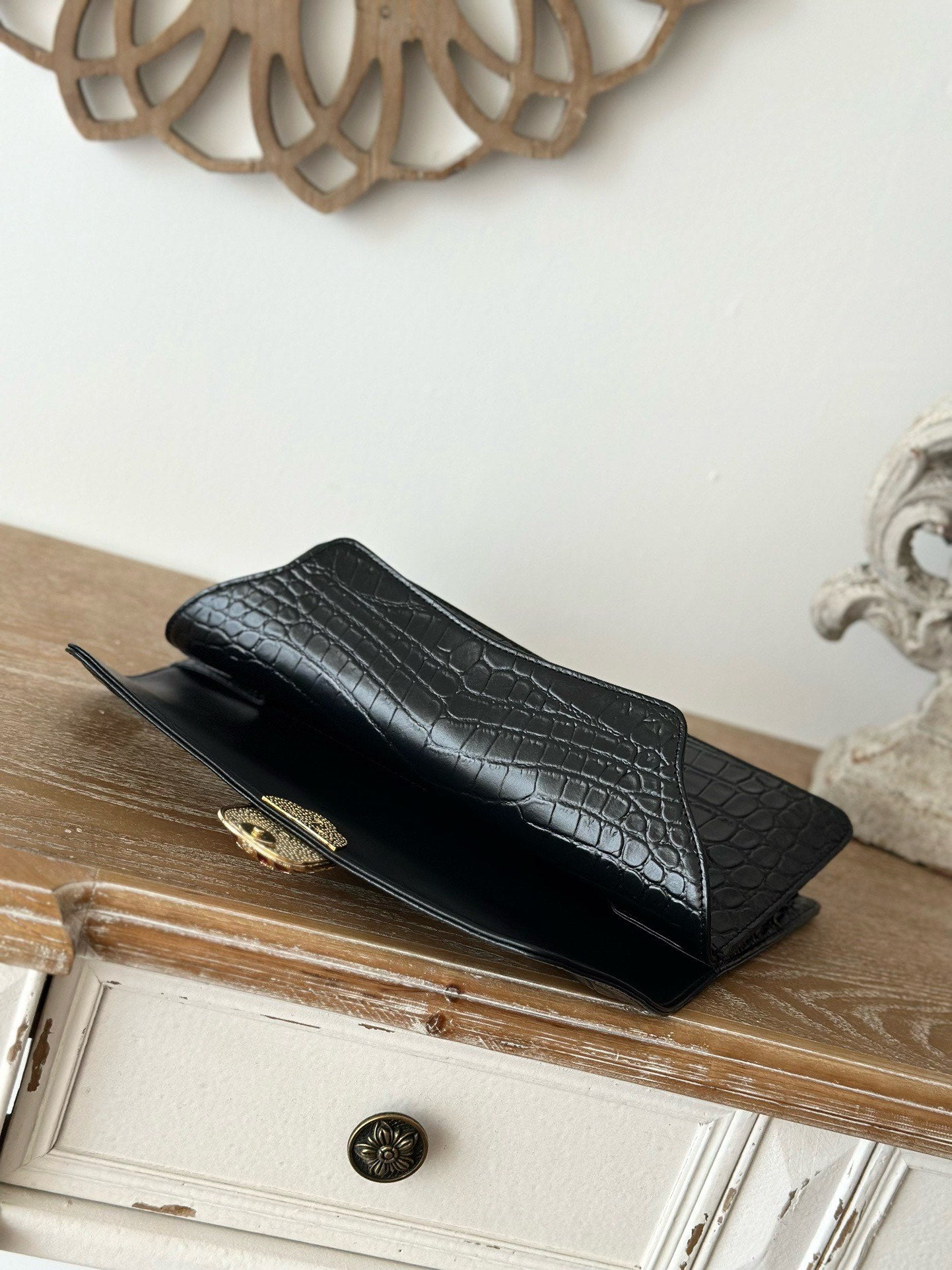 Chanel 2025 Crocodile-patterned Clutch Bag Black Leather 313169