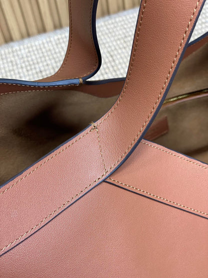 Y TOTE BAG 39 IN TAWNY BROWN CALFSKIN