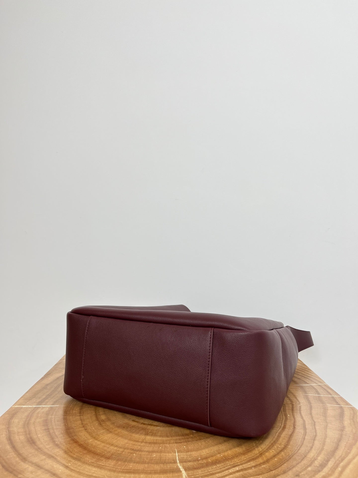 LE 5 _ 7 LARGE SUPPLE 31 IN WINE RED GRAINED CALFSKIN