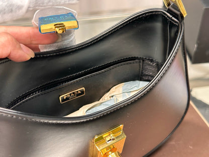 CLEO SHOULDER BAG 26 IN BLACK BRUSHED LAMBSKIN GOLD HARDWARE