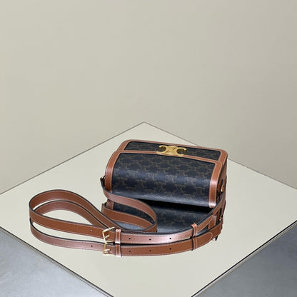CLASSIQUE TRIOMPHE 22 CALFSKIN BLACK BROWN