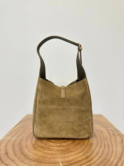 LE 5 _ 7 SUPPLE SMALL 22 IN PEANUT BROWN SUEDE